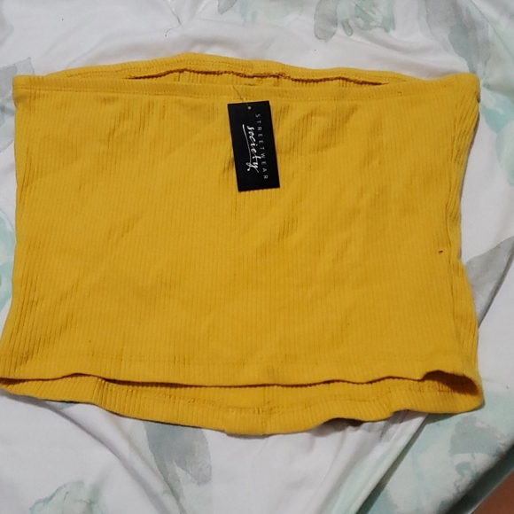 2 for $25🌸 NWT yellow tube top - Picture 2 of 2
